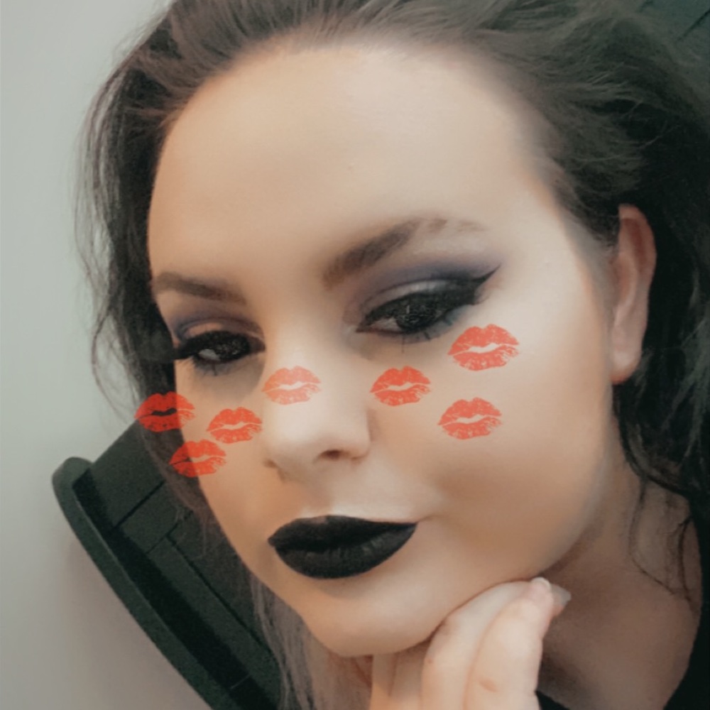 Meet your Posher, Samantha